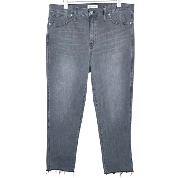 MADEWELL Stovepipe Jeans in Cement Wash: Raw-Hem Edition - Picture 15 of 15